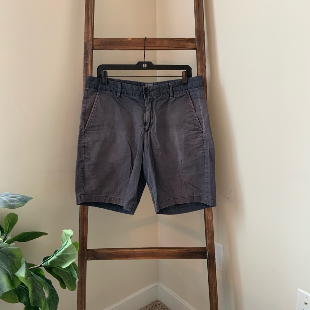 GAP Black Khaki Classic Shorts, Men’s W34